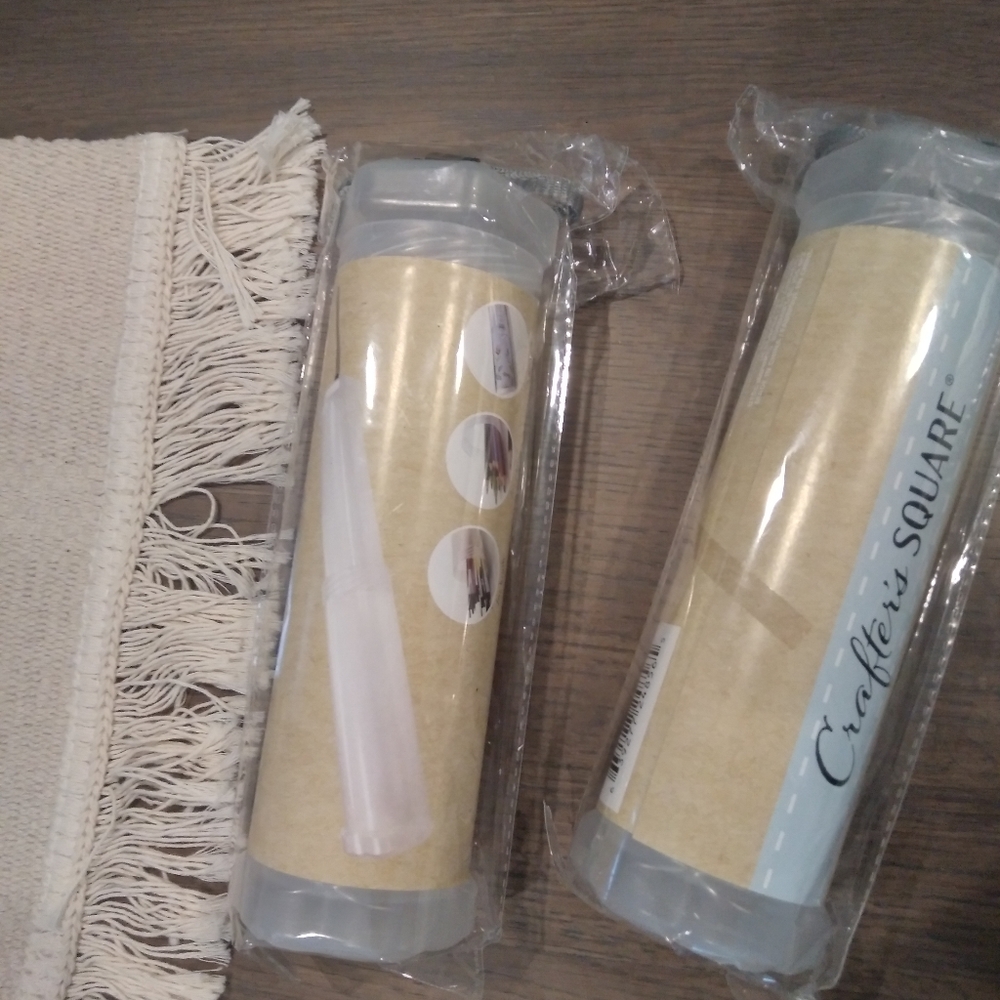 Retractable Plastic Crafts Holders Storage Containers